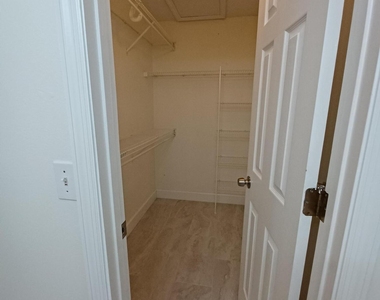 1125 White Oak Circle - Photo Thumbnail 14
