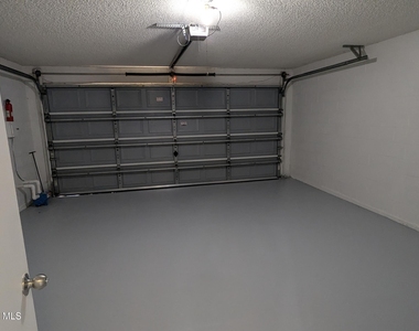 1125 White Oak Circle - Photo Thumbnail 24