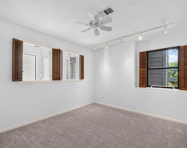 3621 Yupon Street - Photo Thumbnail 14