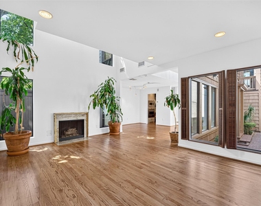 3621 Yupon Street - Photo Thumbnail 35