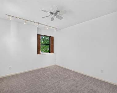 3621 Yupon Street - Photo Thumbnail 22