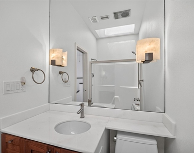3621 Yupon Street - Photo Thumbnail 37