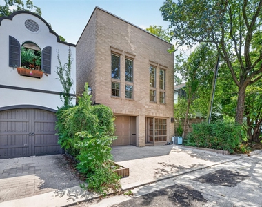 3621 Yupon Street - Photo Thumbnail 2