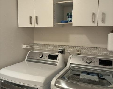 7821 Maplewood Drive - Photo Thumbnail 7