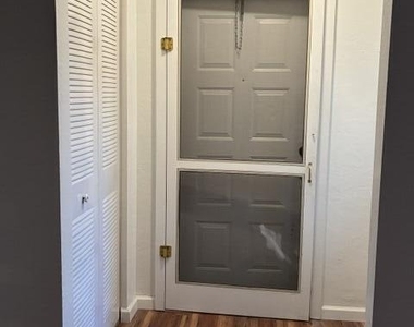 7821 Maplewood Drive - Photo Thumbnail 2