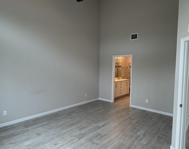 49 Montecito Drive - Photo Thumbnail 2