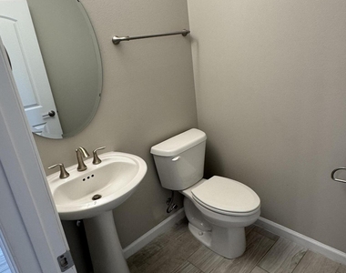 49 Montecito Drive - Photo Thumbnail 8