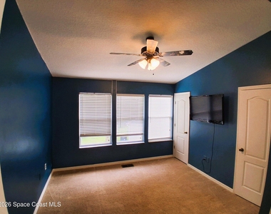 1335 Hampton Park Lane - Photo Thumbnail 9