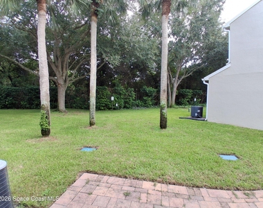 1335 Hampton Park Lane - Photo Thumbnail 15