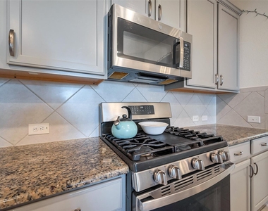 5819 Southern Rose Lane - Photo Thumbnail 24