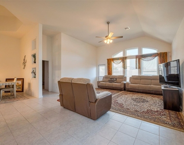 5819 Southern Rose Lane - Photo Thumbnail 17