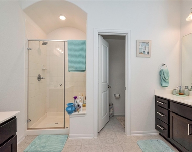 5819 Southern Rose Lane - Photo Thumbnail 46