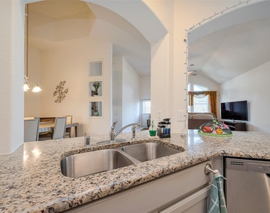 5819 Southern Rose Lane - Photo Thumbnail 25