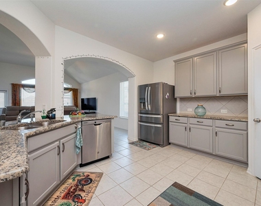 5819 Southern Rose Lane - Photo Thumbnail 22