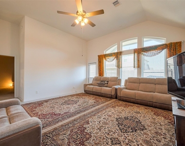 5819 Southern Rose Lane - Photo Thumbnail 18