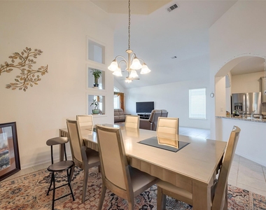 5819 Southern Rose Lane - Photo Thumbnail 15