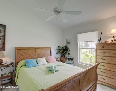 990 Genesee Avenue - Photo Thumbnail 23