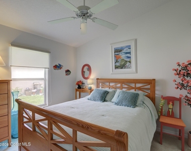 990 Genesee Avenue - Photo Thumbnail 21