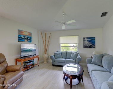 990 Genesee Avenue - Photo Thumbnail 8