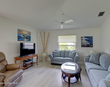 990 Genesee Avenue - Photo Thumbnail 7