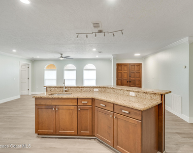 645 Caiman Street - Photo Thumbnail 9