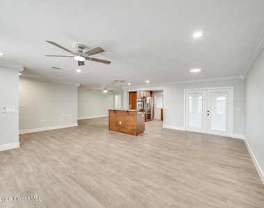 645 Caiman Street - Photo Thumbnail 7