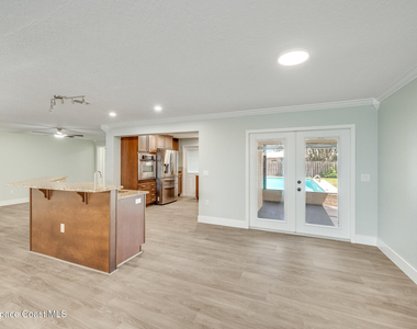 645 Caiman Street - Photo Thumbnail 15
