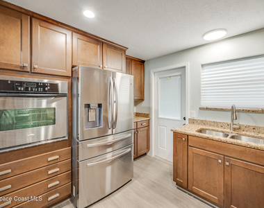 645 Caiman Street - Photo Thumbnail 12