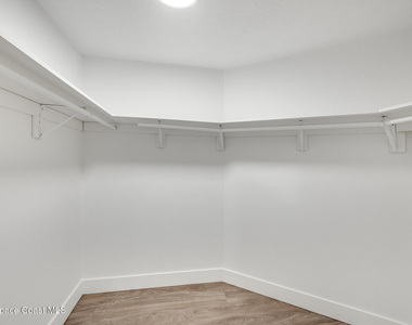 645 Caiman Street - Photo Thumbnail 32