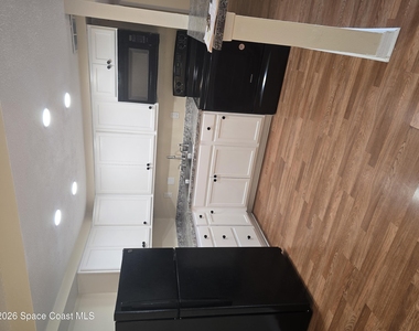 800 N Fiske Boulevard - Photo Thumbnail 2