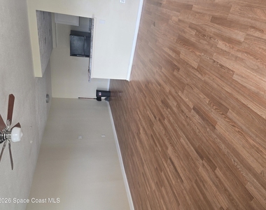 800 N Fiske Boulevard - Photo Thumbnail 1