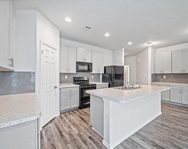 21215 Trumpet Lily Trail - Photo Thumbnail 16