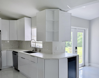 1680 Whiting Street Se - Photo Thumbnail 1