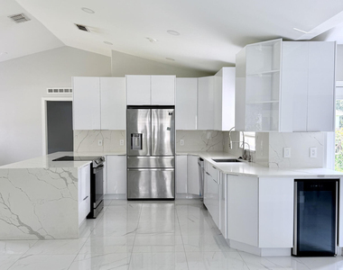 1680 Whiting Street Se - Photo Thumbnail 11