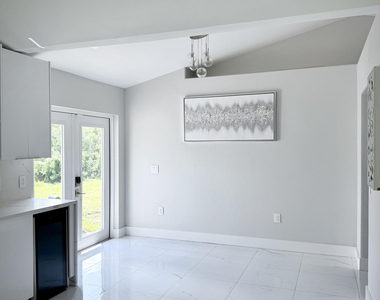 1680 Whiting Street Se - Photo Thumbnail 2