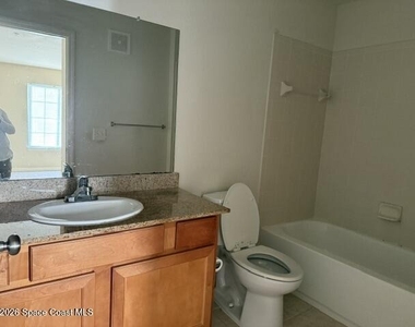 3552 D'avinci Way - Photo Thumbnail 5