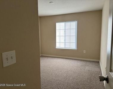 3552 D'avinci Way - Photo Thumbnail 6
