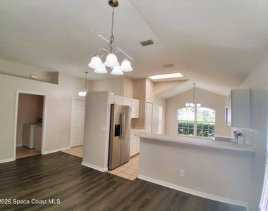 1261 Olde Bailey Lane - Photo Thumbnail 3