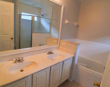 1261 Olde Bailey Lane - Photo Thumbnail 15