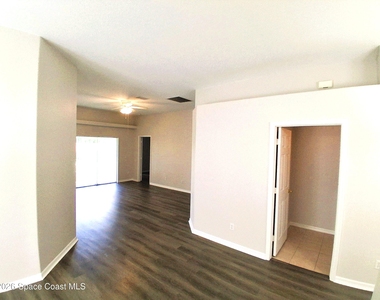 1261 Olde Bailey Lane - Photo Thumbnail 8