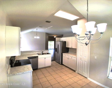 1261 Olde Bailey Lane - Photo Thumbnail 5