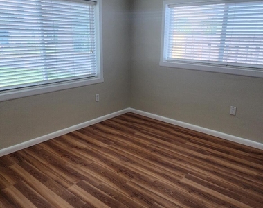 332 Polaris Drive - Photo Thumbnail 30