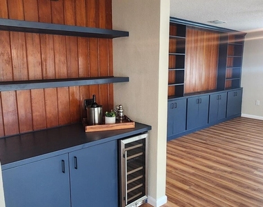 332 Polaris Drive - Photo Thumbnail 8