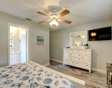 1379 Scroll Street - Photo Thumbnail 12