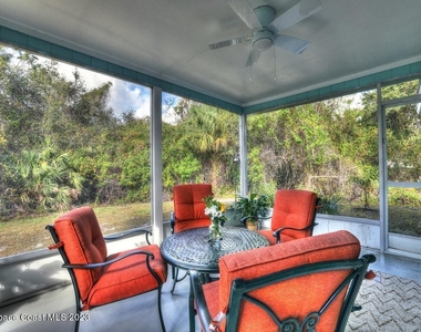 1379 Scroll Street - Photo Thumbnail 19