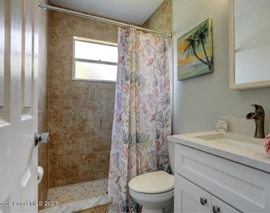 1379 Scroll Street - Photo Thumbnail 16