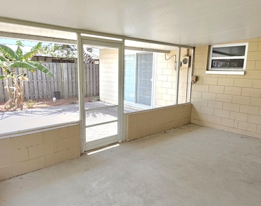 1380 Floral Lane - Photo Thumbnail 14