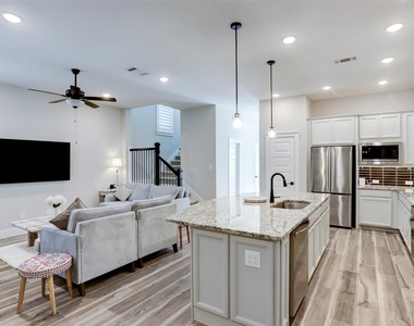 18526 Vivacious Lane - Photo Thumbnail 6