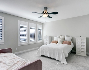 18526 Vivacious Lane - Photo Thumbnail 16