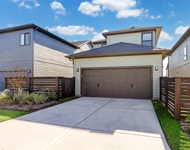 18526 Vivacious Lane - Photo Thumbnail 24